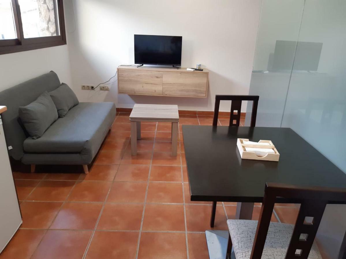 Apartamentos Fuente Arriba Poyales Del Hoyo Eksteriør bilde